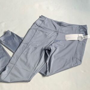 Layers8 Gray Performance Leggings with Sleek Design Womens‎ Size L